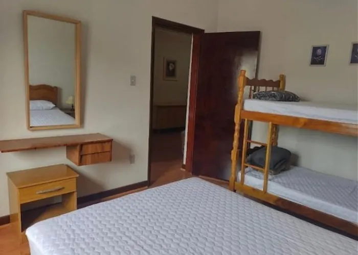 Apartamento Central, Quarto Andar